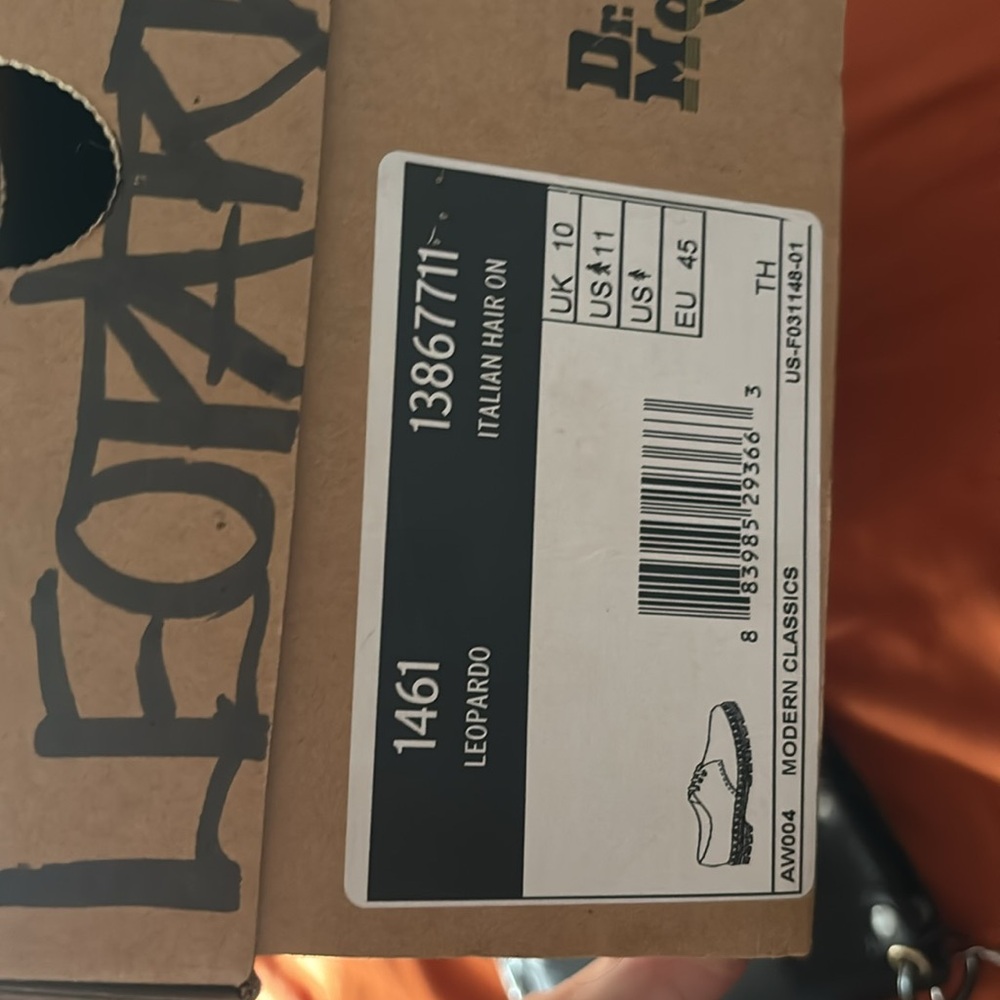 Brand new in box Leonardo Doc Martens Smiths size 11 men’s - Picture 2 of 3
